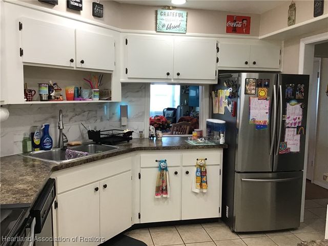 400 Lake Clay Drive S, Lake Placid, FL 33852