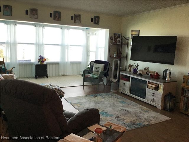 400 Lake Clay Drive S, Lake Placid, FL 33852