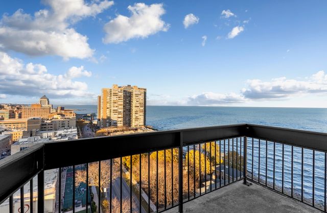 6166 N Sheridan Road 12E, Chicago, IL 60660