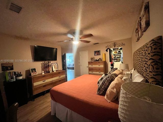 930 SW 109th Ave ., Pembroke Pines, FL 33025