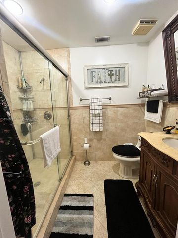 930 SW 109th Ave ., Pembroke Pines, FL 33025