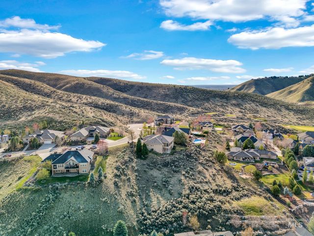 2272 W Winter Camp Dr., Boise, ID 83703