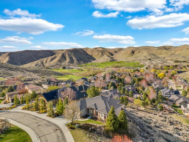 2272 W Winter Camp Dr., Boise, ID 83703
