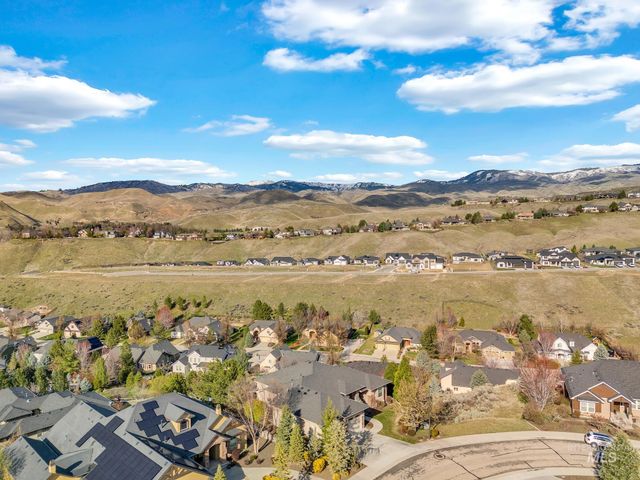 2272 W Winter Camp Dr., Boise, ID 83703