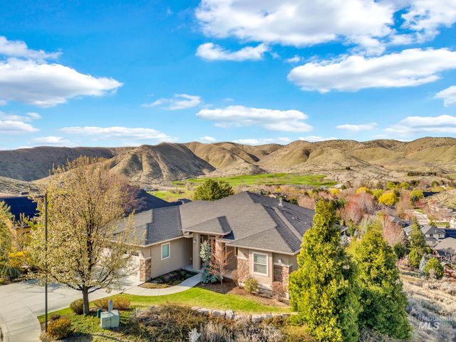 2272 W Winter Camp Dr., Boise, ID 83703