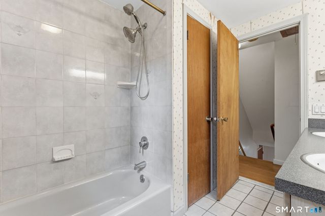 34 Carriage Hill Drive, Newington, CT 06111