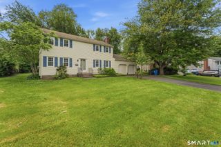 34 Carriage Hill Drive, Newington, CT 06111