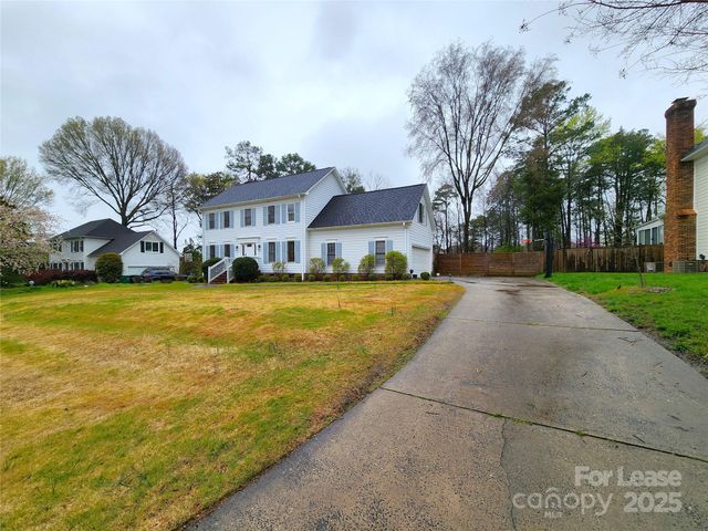 7232 Sheffingdell Drive, Charlotte, NC 28226