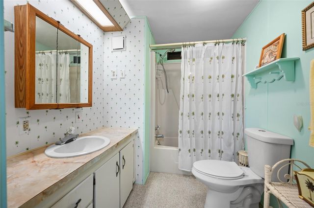 6162 REDWING AVENUE, Englewood, FL 34224