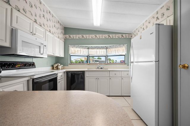 6162 REDWING AVENUE, Englewood, FL 34224