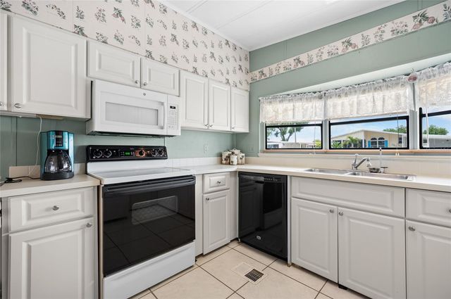 6162 REDWING AVENUE, Englewood, FL 34224