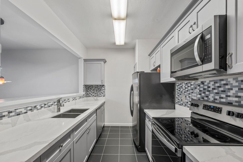 3124 Holly Hall Street 3124, Houston, TX 77054