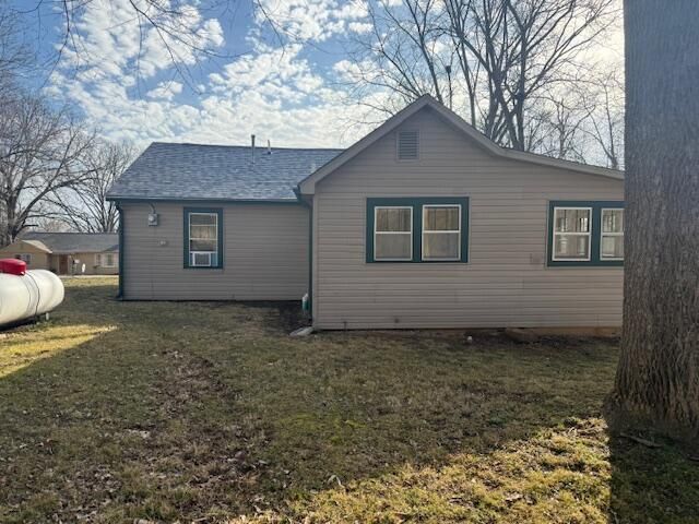 223 N Utah Avenue, West Plains, MO 65775