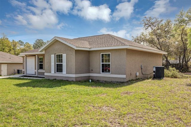 7 LOCUST LOOP CIRCLE, Ocala, FL 34472