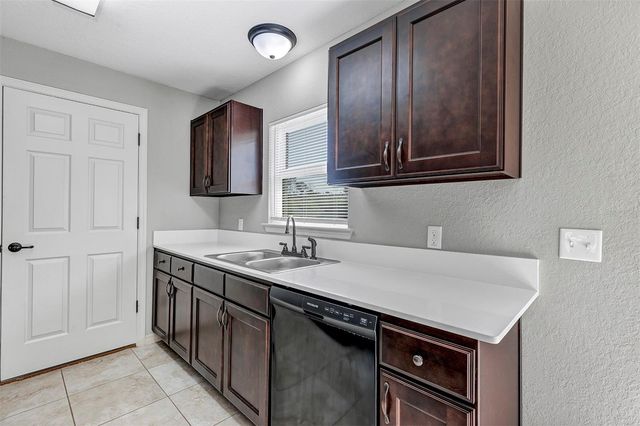 7 LOCUST LOOP CIRCLE, Ocala, FL 34472