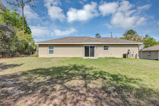 7 LOCUST LOOP CIRCLE, Ocala, FL 34472