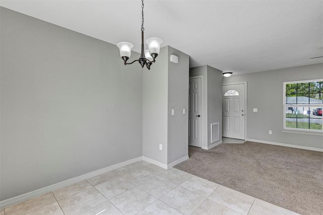 7 LOCUST LOOP CIRCLE, Ocala, FL 34472