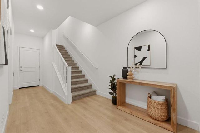 1065 Darwin Terrace 3, Sunnyvale, CA 94085