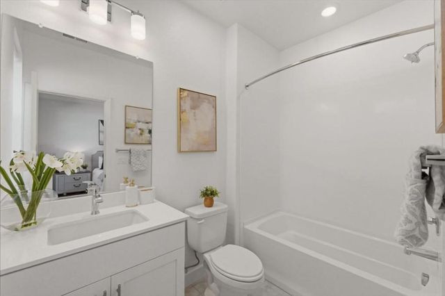 1065 Darwin Terrace 3, Sunnyvale, CA 94085