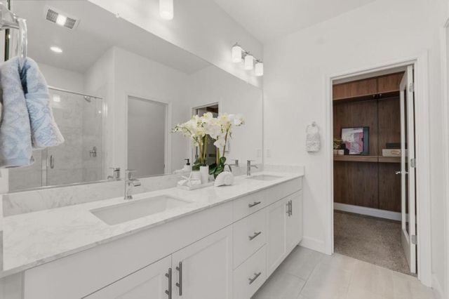 1065 Darwin Terrace 3, Sunnyvale, CA 94085