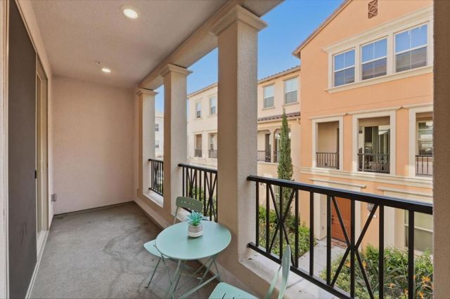 1065 Darwin Terrace 3, Sunnyvale, CA 94085