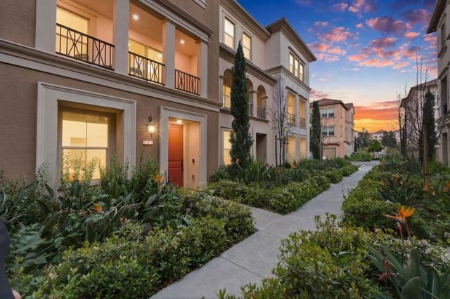 1065 Darwin Terrace 3, Sunnyvale, CA 94085