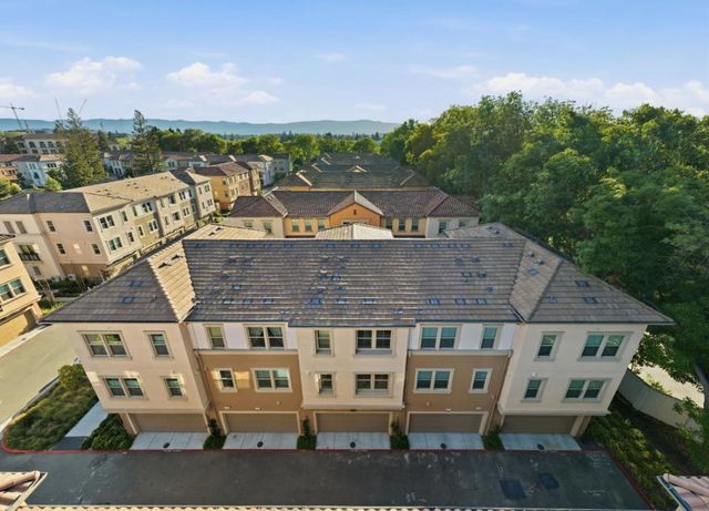 1065 Darwin Terrace 3, Sunnyvale, CA 94085