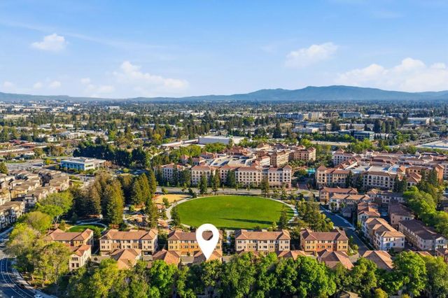 1065 Darwin Terrace 3, Sunnyvale, CA 94085