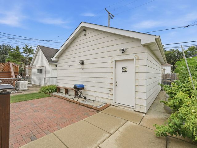 3110 N 76th Court, Elmwood Park, IL 60707