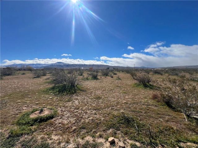 25733 Lancelet, Apple Valley, CA 92307