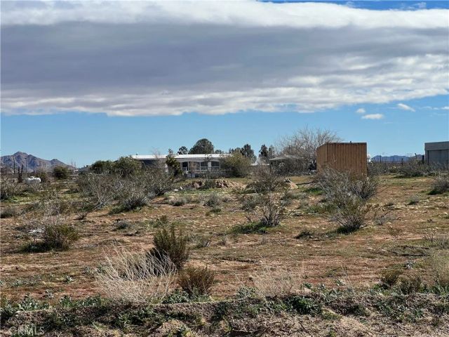 25733 Lancelet, Apple Valley, CA 92307