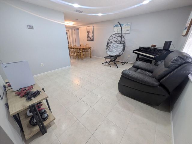 6212 18TH STREET, Zephyrhills, FL 33542