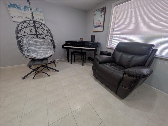 6212 18TH STREET, Zephyrhills, FL 33542