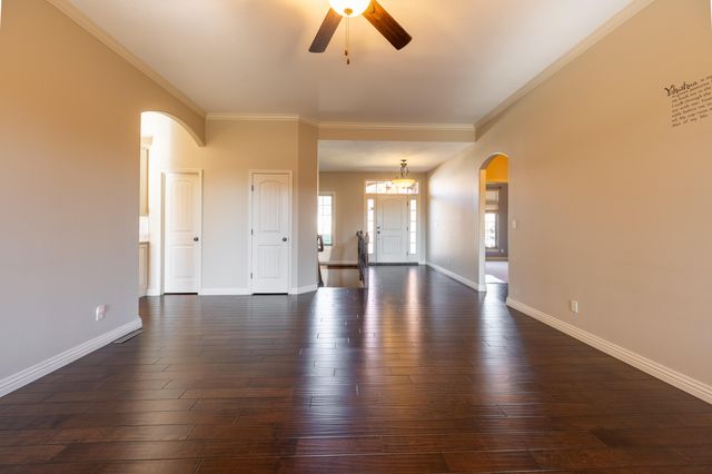 2414 E Academy, Ozark, MO 65721