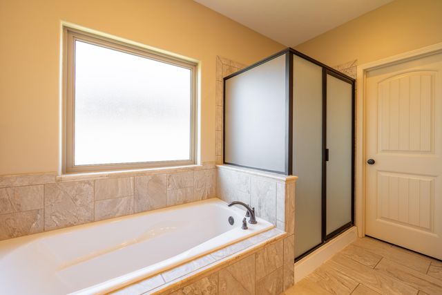 2414 E Academy, Ozark, MO 65721