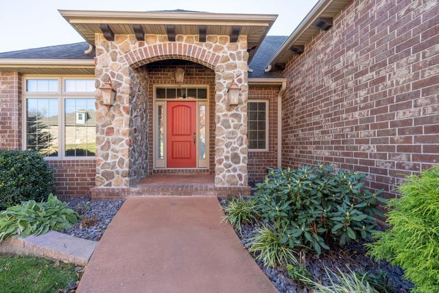 2414 E Academy, Ozark, MO 65721