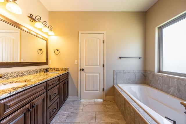 2414 E Academy, Ozark, MO 65721