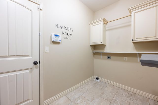 2414 E Academy, Ozark, MO 65721