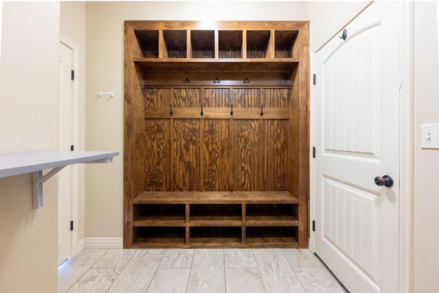 2414 E Academy, Ozark, MO 65721