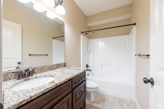 2414 E Academy, Ozark, MO 65721