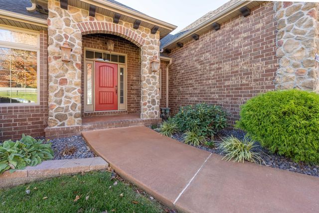 2414 E Academy, Ozark, MO 65721