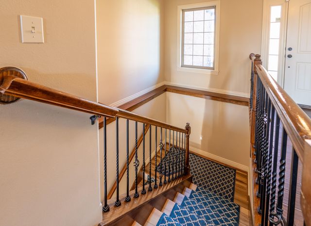 2414 E Academy, Ozark, MO 65721