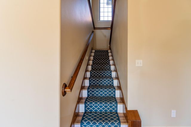 2414 E Academy, Ozark, MO 65721