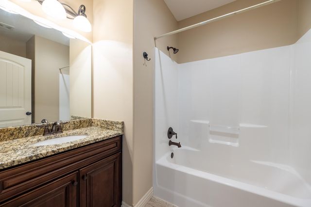 2414 E Academy, Ozark, MO 65721