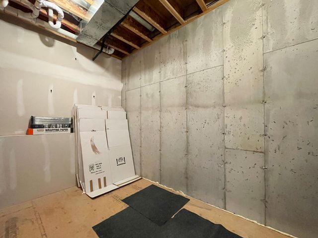 2414 E Academy, Ozark, MO 65721