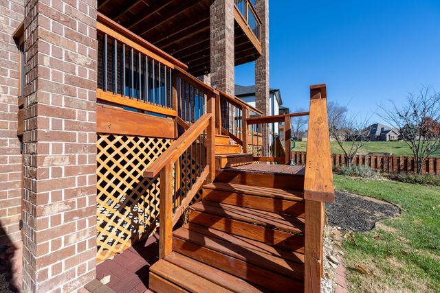 2414 E Academy, Ozark, MO 65721