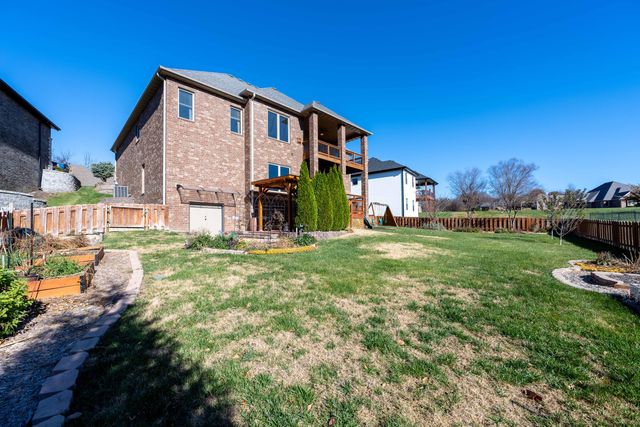 2414 E Academy, Ozark, MO 65721