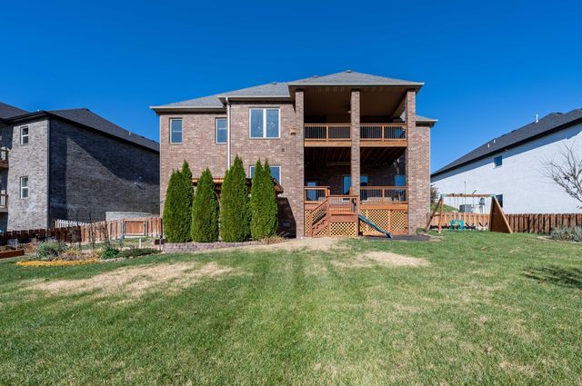 2414 E Academy, Ozark, MO 65721