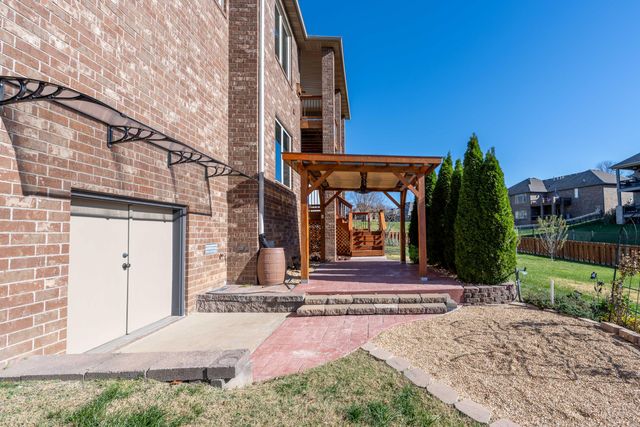 2414 E Academy, Ozark, MO 65721