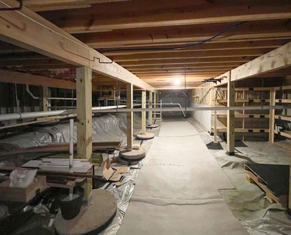 2414 E Academy, Ozark, MO 65721